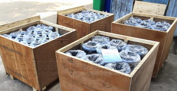 管道中流通的是液壓油的介質(zhì)用哪種橡膠接頭？